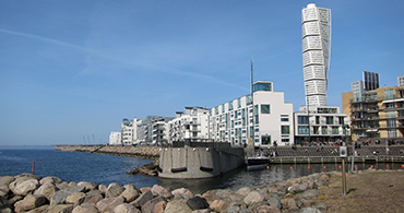 Foto av Turning Torso vid hamnen. Foto av Turning Torso vid hamnen.